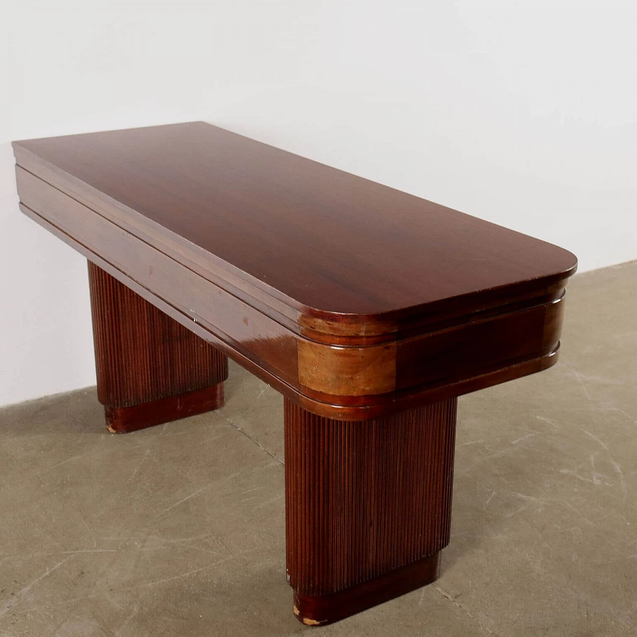 Mahogany veneered wooden shop counter with grissinate legs, 1960s 6
