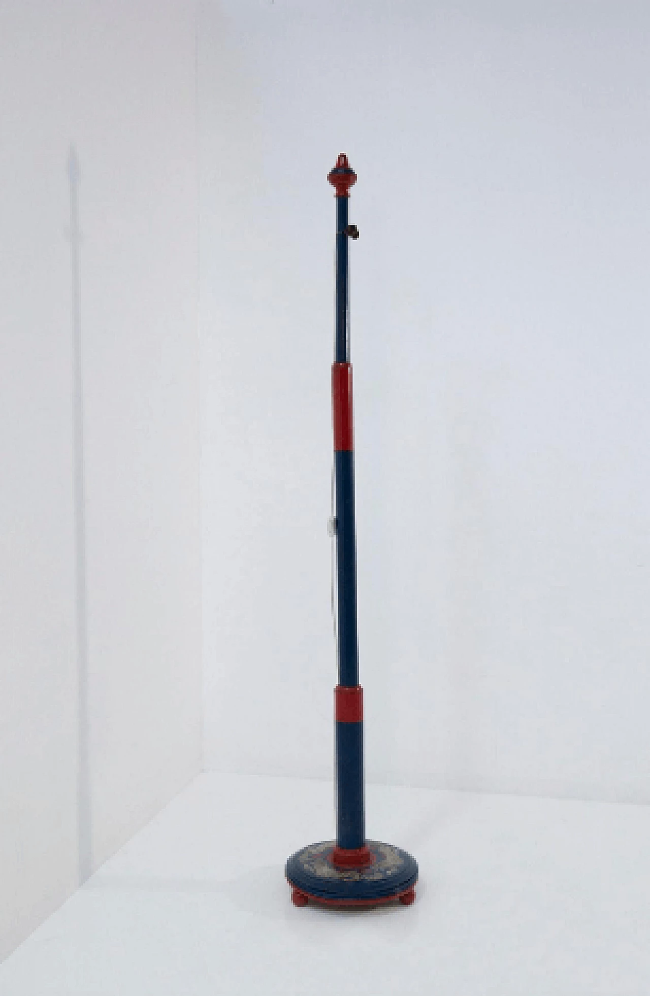 Wood floor lamp attributed to Luigi Colombo Fillia, 1920s 6