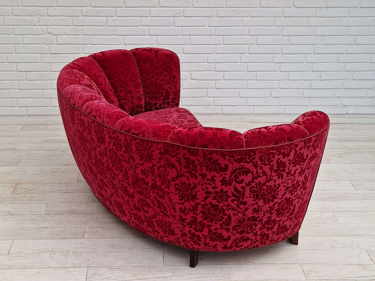 Danish three-seater Banana sofa in cherry-coloured fabric, 1960s 8