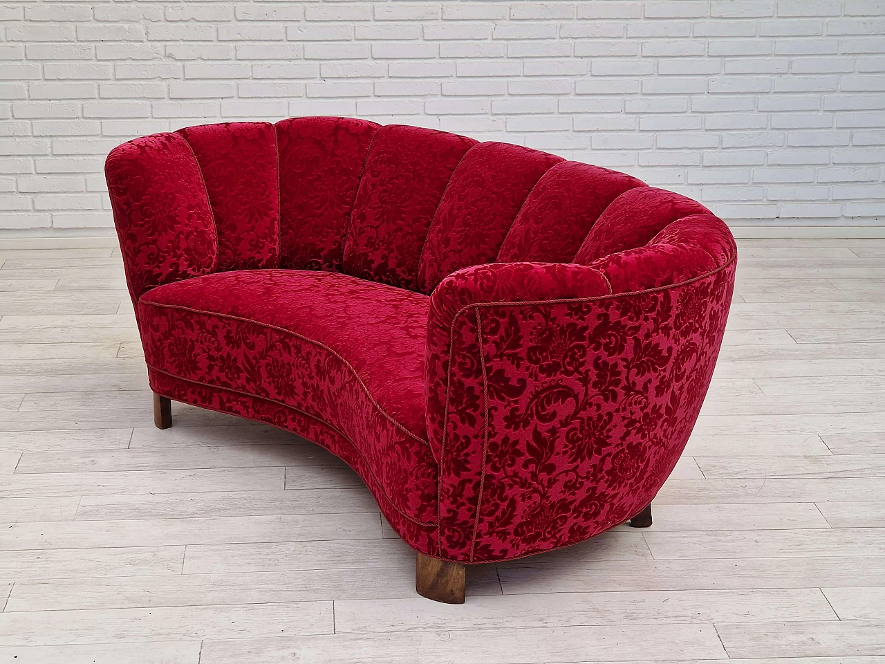Danish three-seater Banana sofa in cherry-coloured fabric, 1960s 12