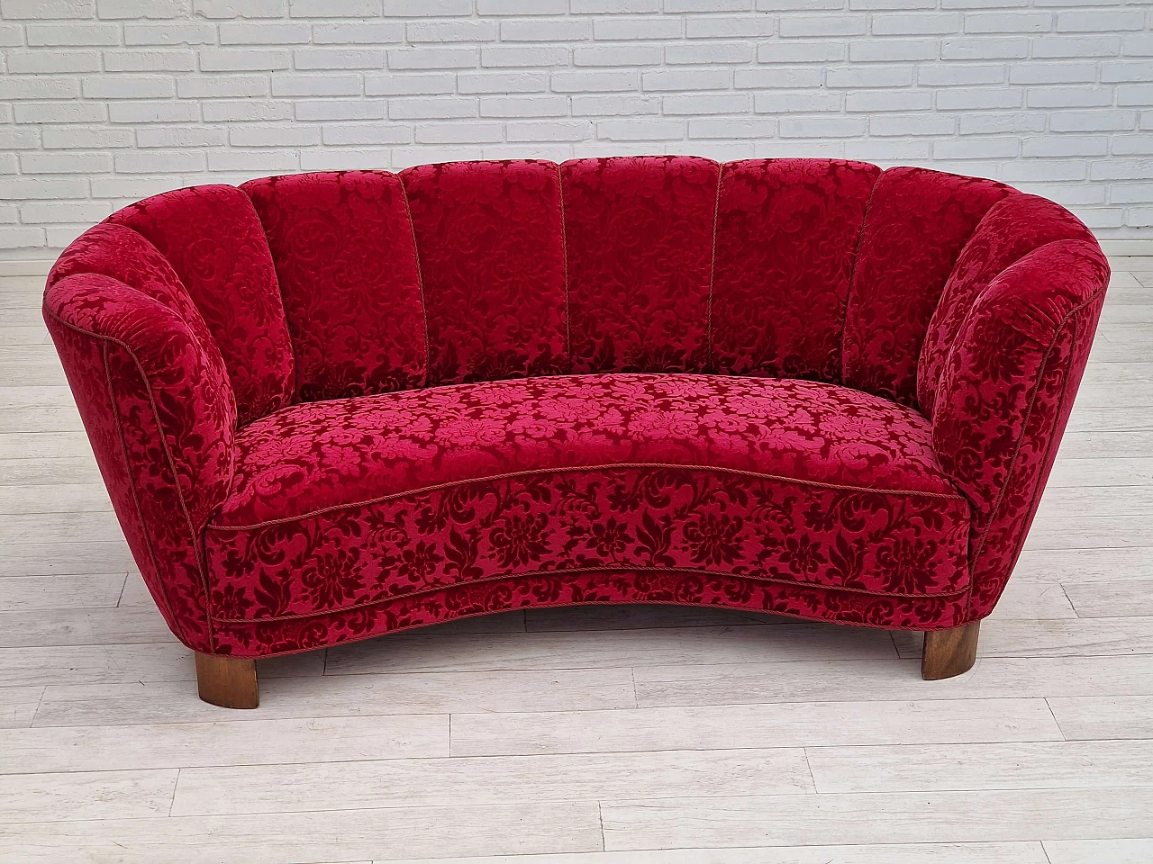 Danish three-seater Banana sofa in cherry-coloured fabric, 1960s 14