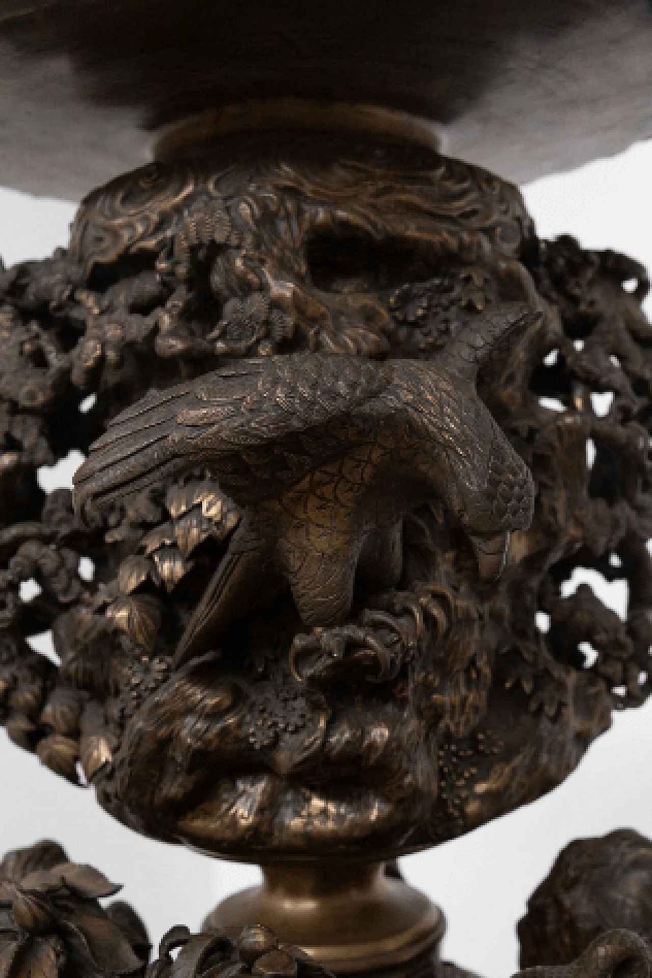 Japanese patinated bronze incense burner, 19th century 10