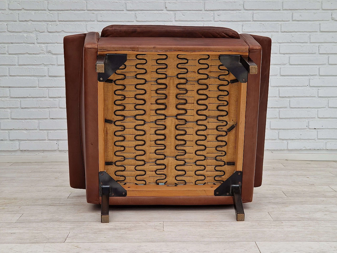 Danish leather armchair by Arne Vodder for Fritz Hansen, 1970s 12