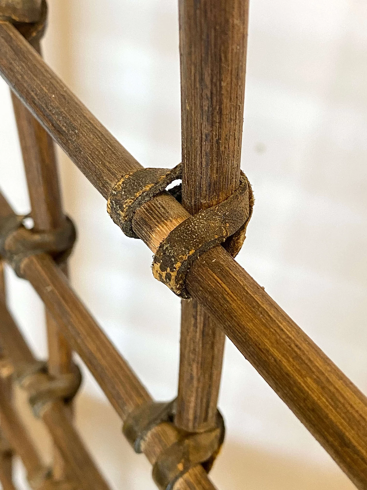 4 Bamboo and rush chairs with leather bindings, 1970s 12