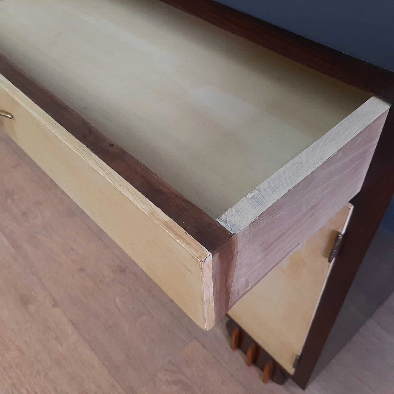 Credenza in legno nero e pergamena di Casa Moderna Genova, anni '40 4