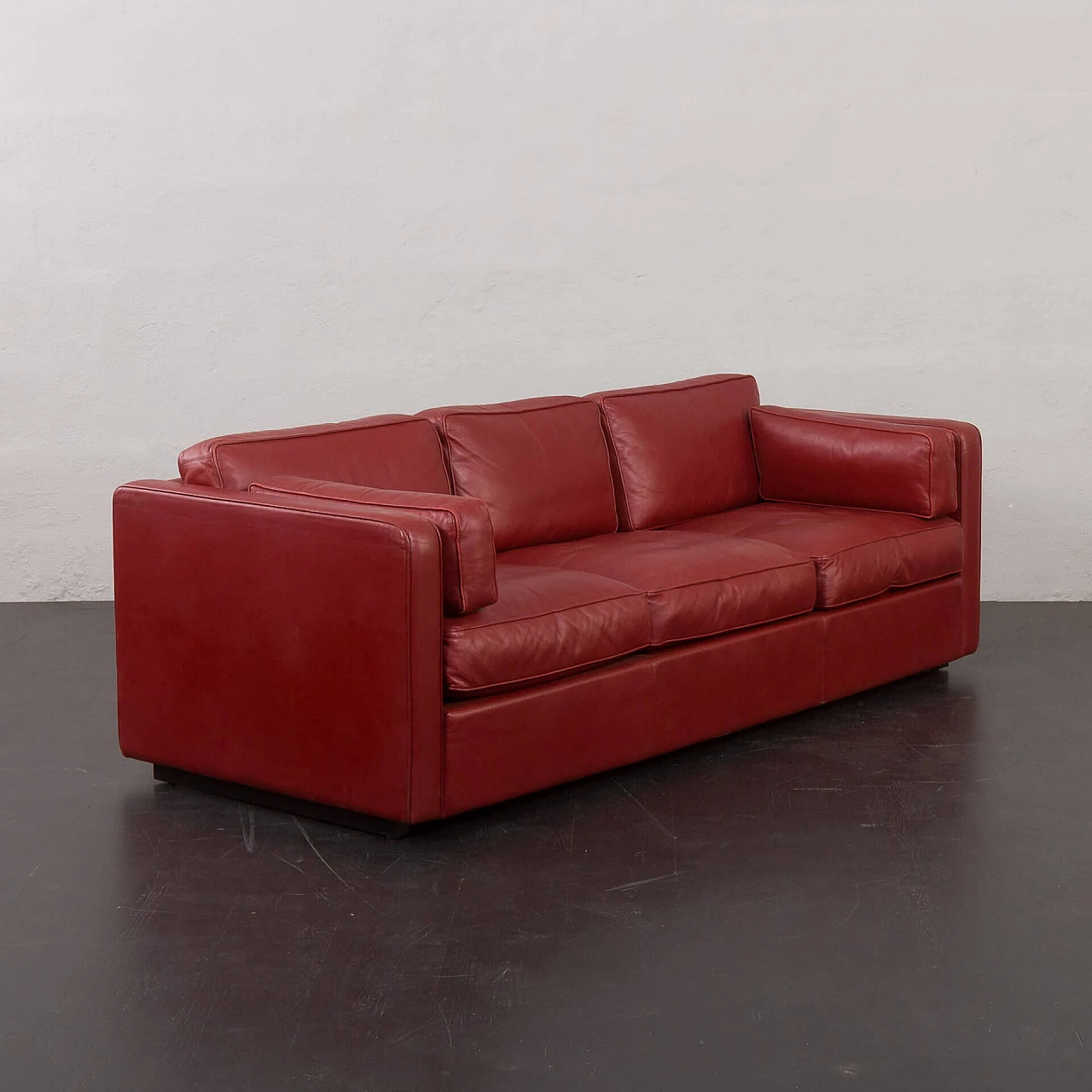 Three-seater burgundy aniline leather sofa, 1970s 4