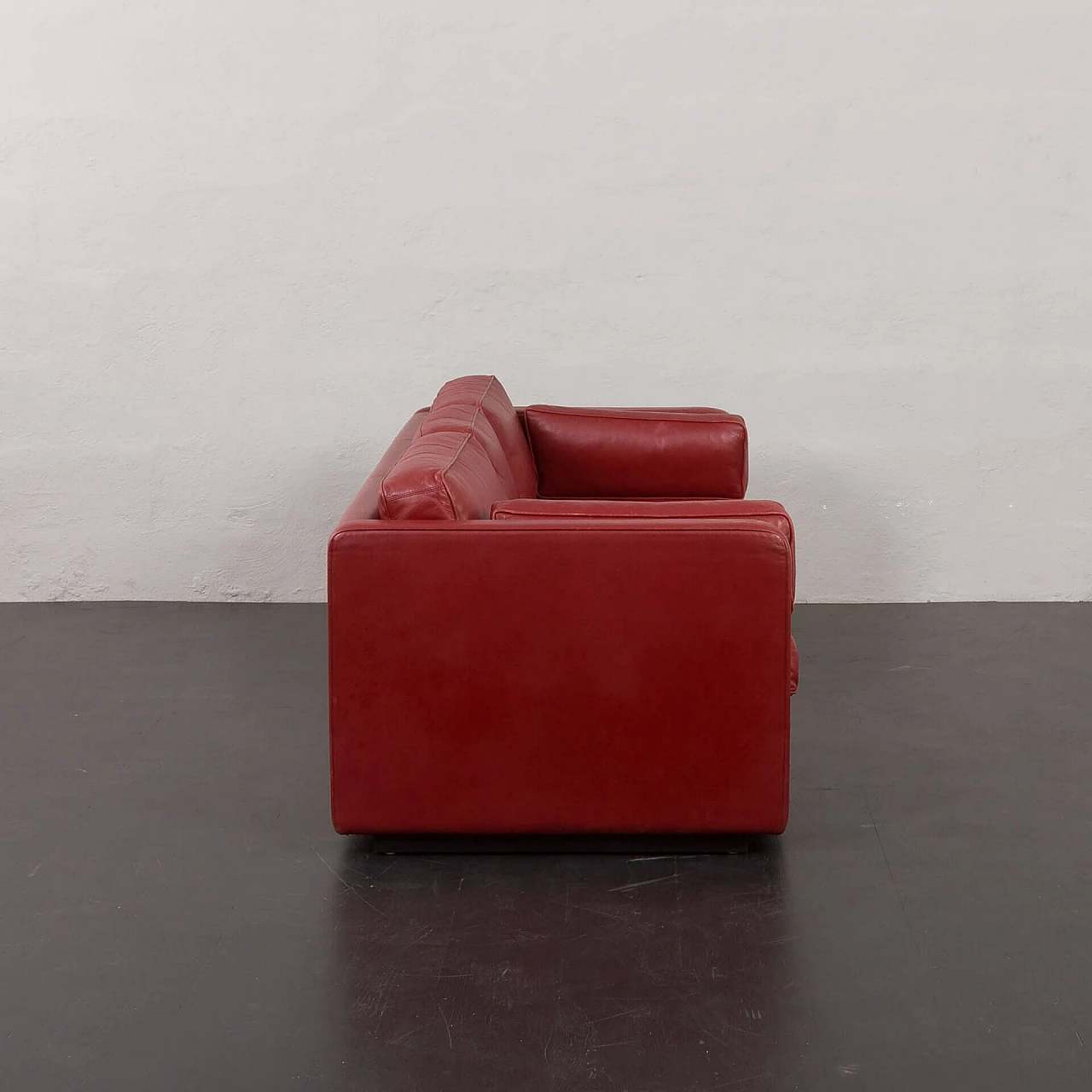 Three-seater burgundy aniline leather sofa, 1970s 5