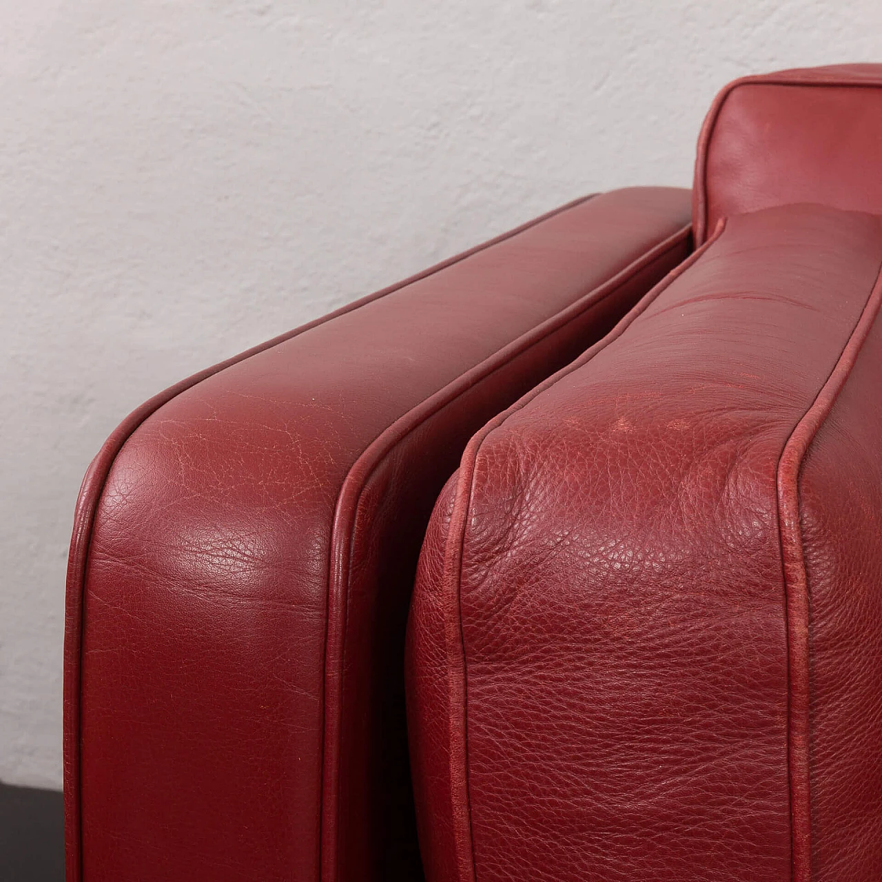 Three-seater burgundy aniline leather sofa, 1970s 11