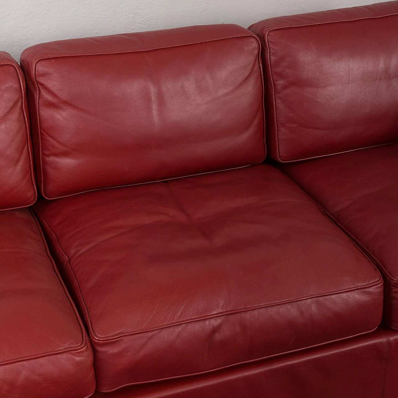 Three-seater burgundy aniline leather sofa, 1970s 13