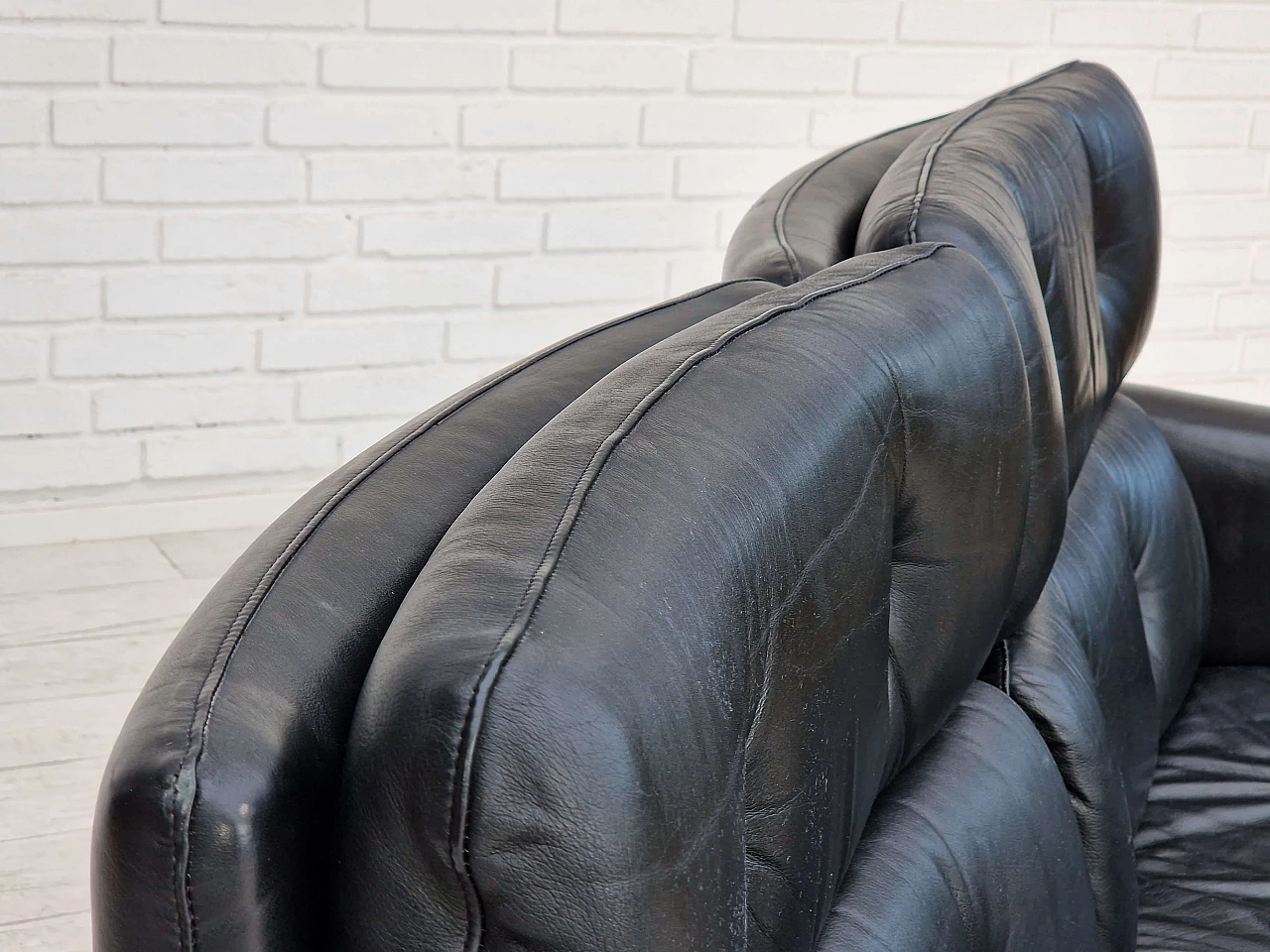 Divano tedesco a due posti in pelle nera e acciaio cromato, anni '70 4