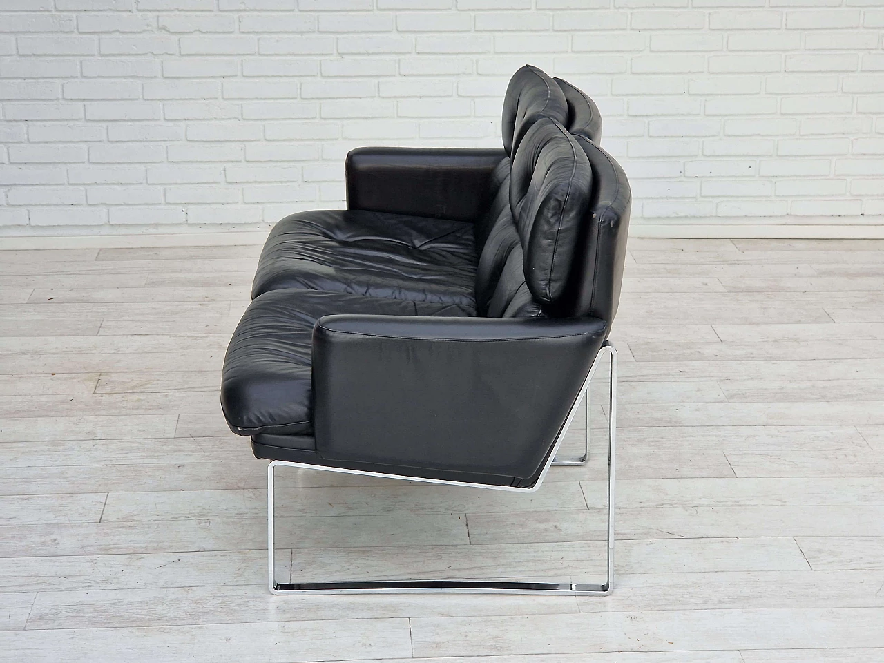 Divano tedesco a due posti in pelle nera e acciaio cromato, anni '70 10