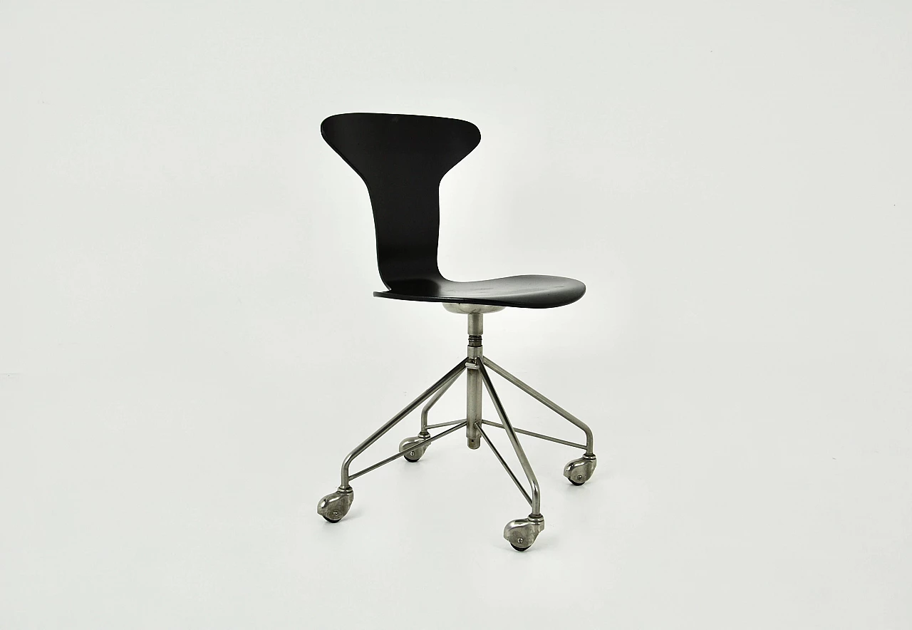 Sedia 3117 di Arne Jacobsen per Fritz Hansen, anni '50 1