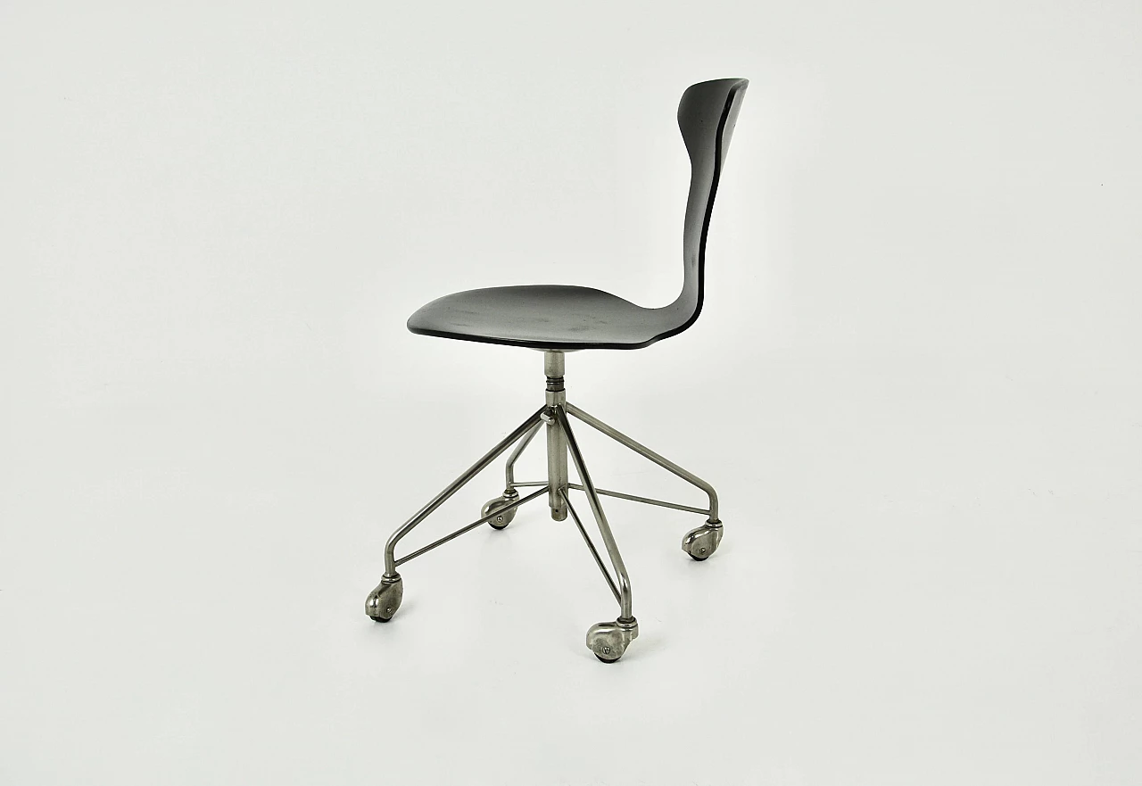 Sedia 3117 di Arne Jacobsen per Fritz Hansen, anni '50 3