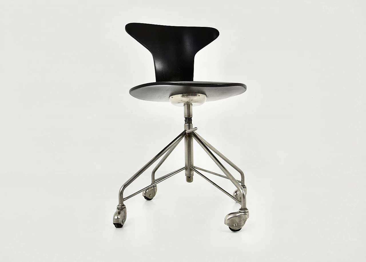 Chair 3117 by Arne Jacobsen for Fritz Hansen, 1950s 9