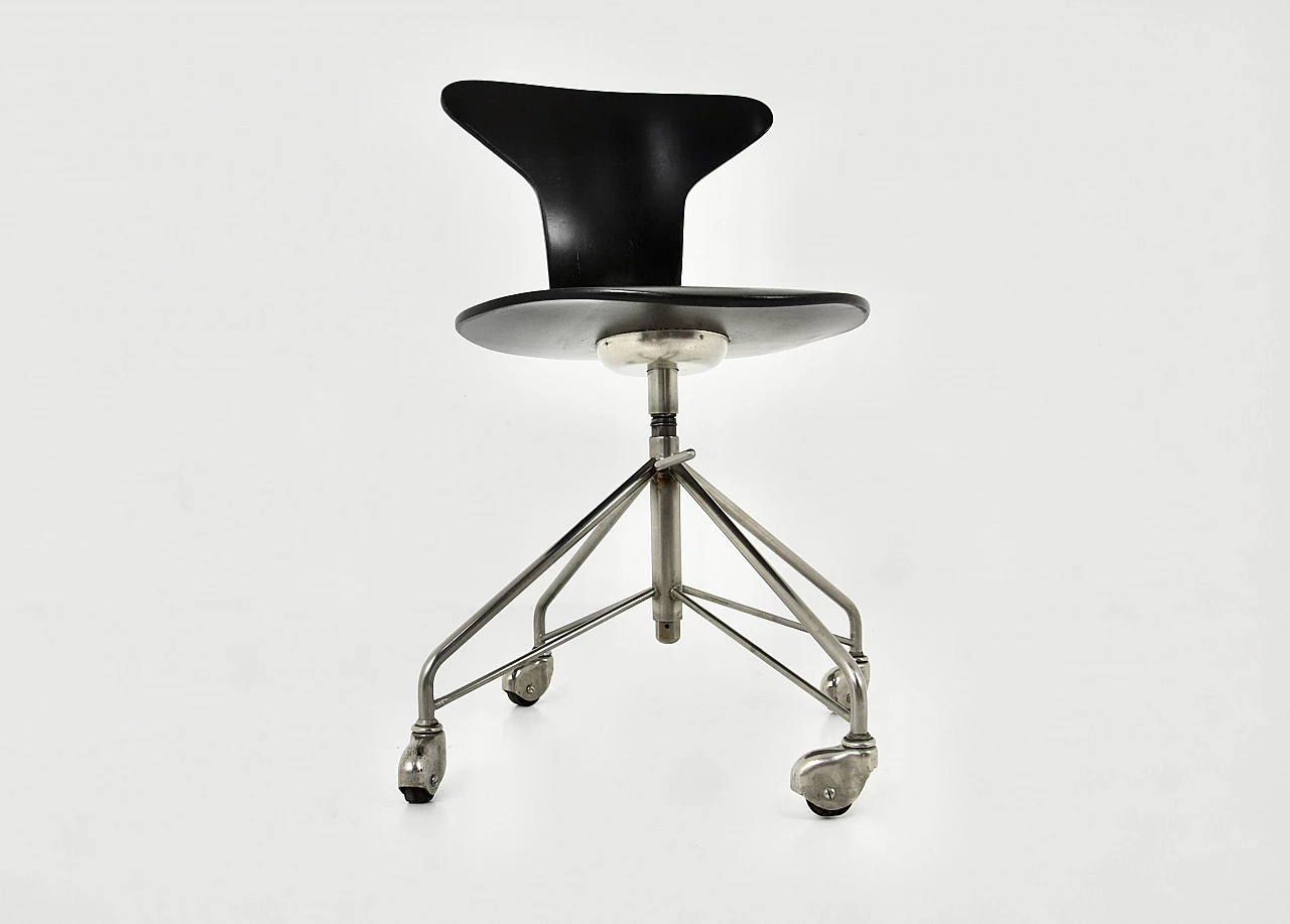 Sedia 3117 di Arne Jacobsen per Fritz Hansen, anni '50 9