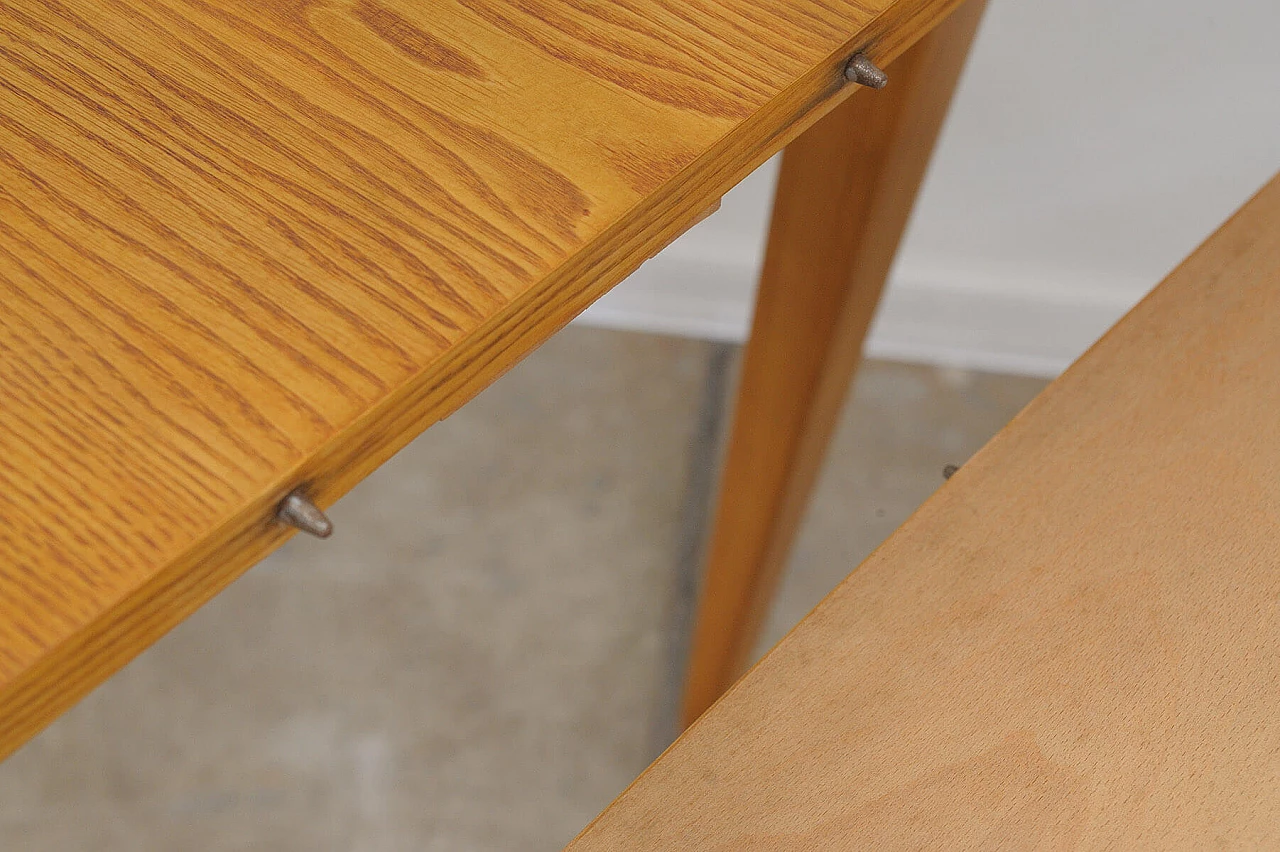 Tavolo allungabile di František Jirák per Tatra Nábytok, anni '70 18