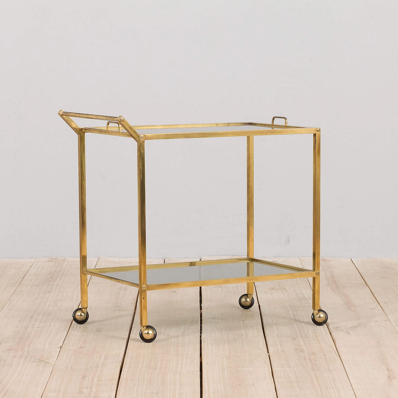 Brass and smoked glass bar cart with removable tray, 1960s 4