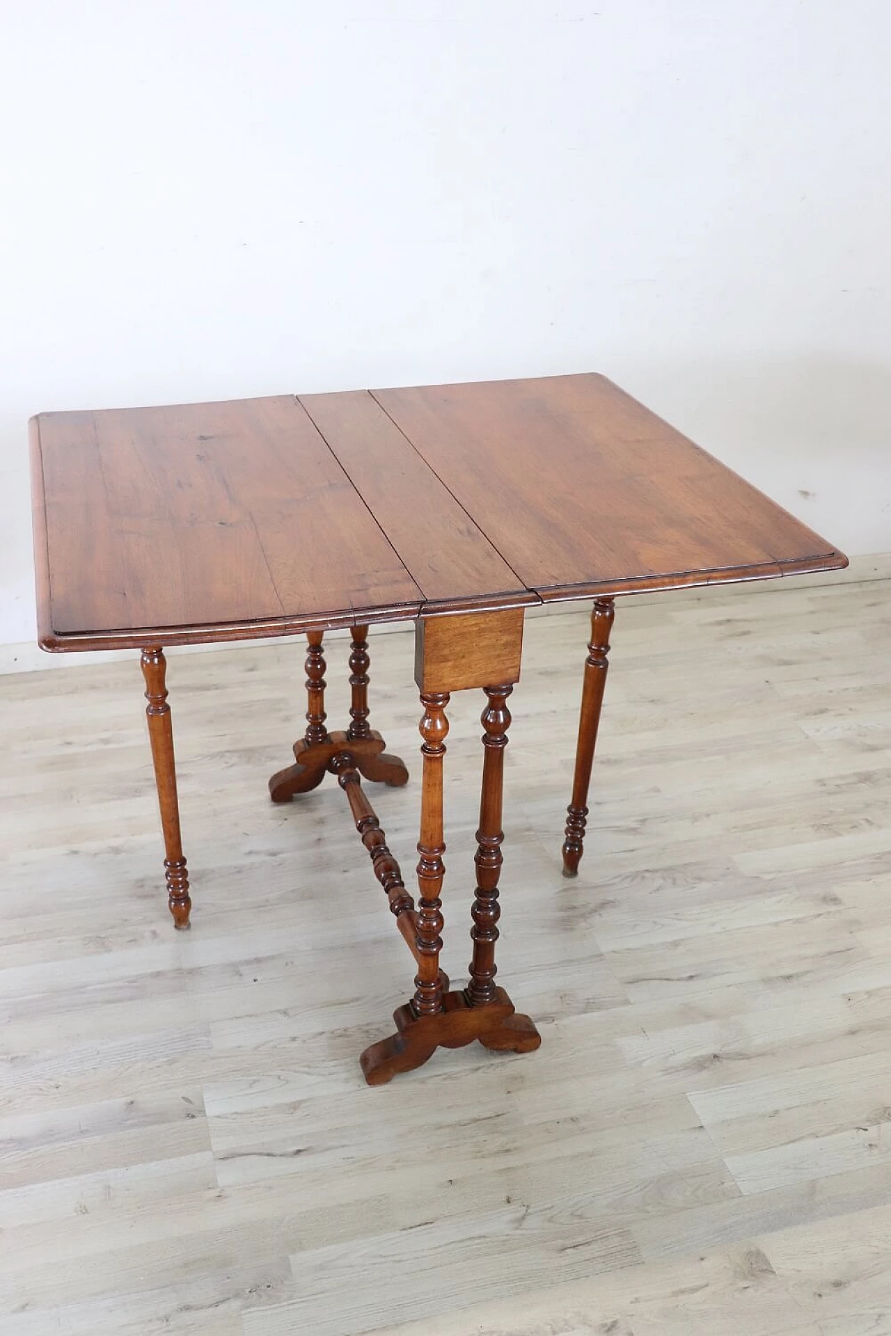 Louis Philippe solid walnut folding table, 19th century 2