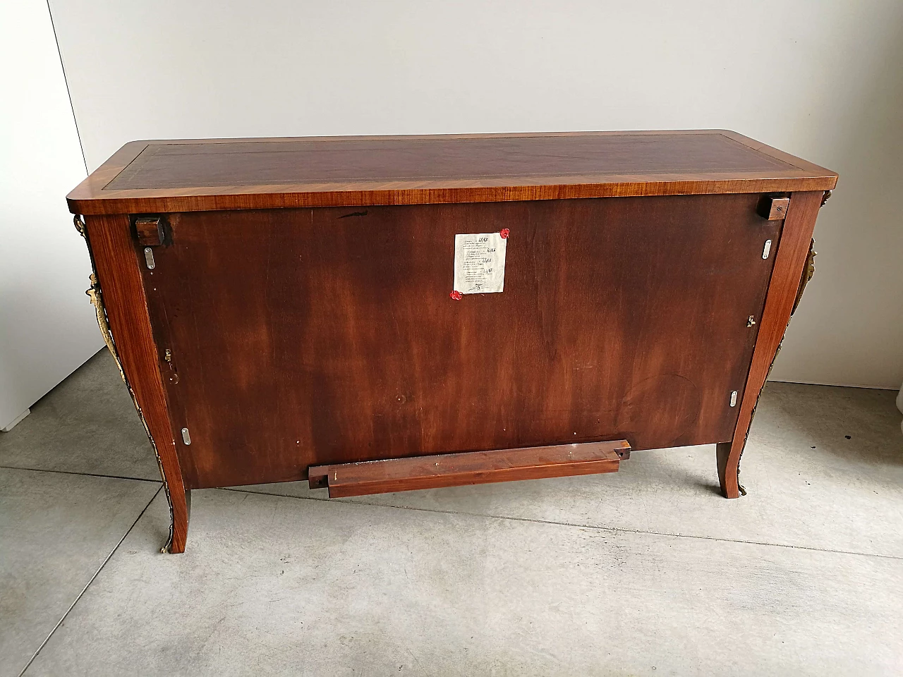 Scrivania stile Luigi XV in legno lastronato, anni '80 6