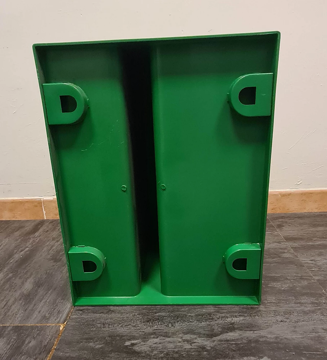 Coppia di mensole in plastica verde di Marcello Siard per Kartell, anni '70 7