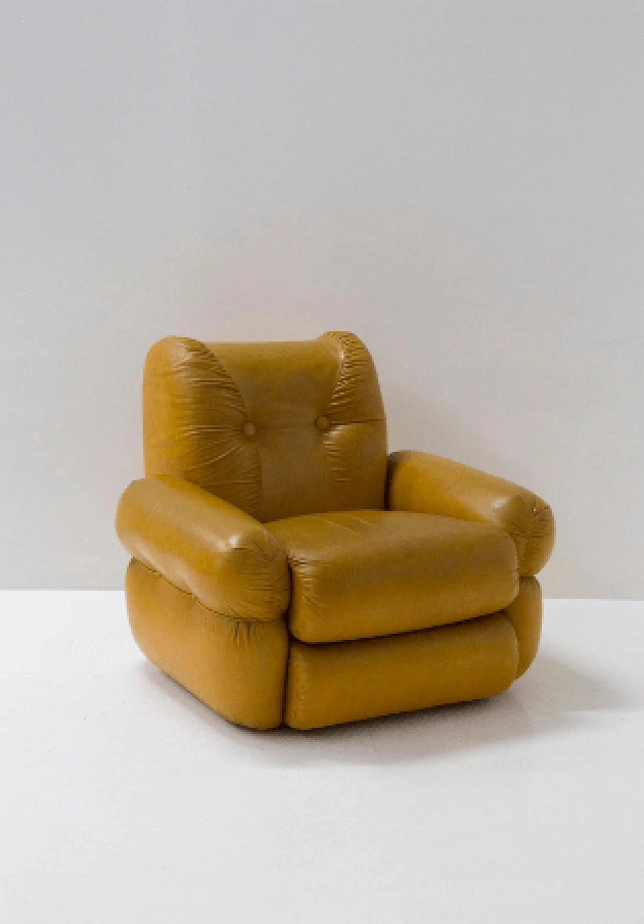 Pair of Space Age brown leather armchairs, 1970s 2