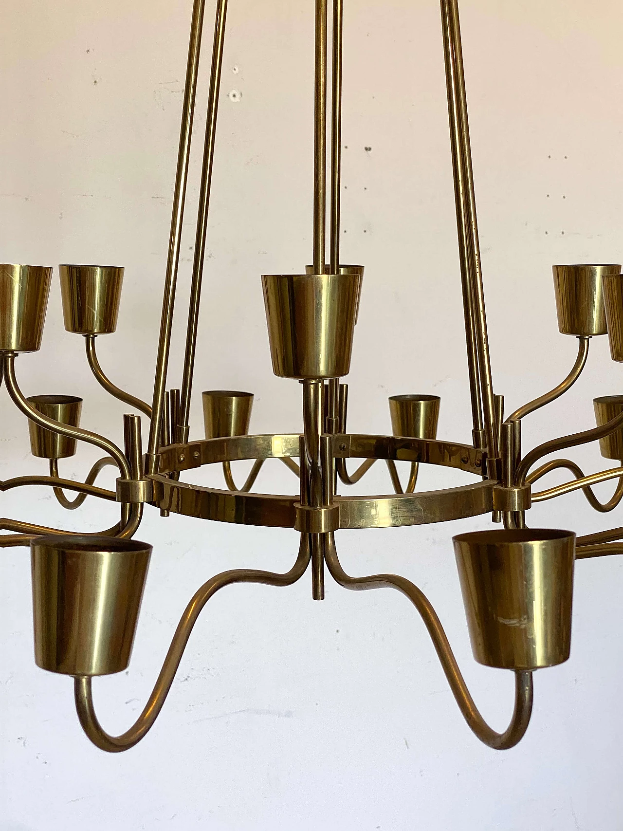 Eighteen-light brass chandelier attributed to Stilnovo, 1950s 3