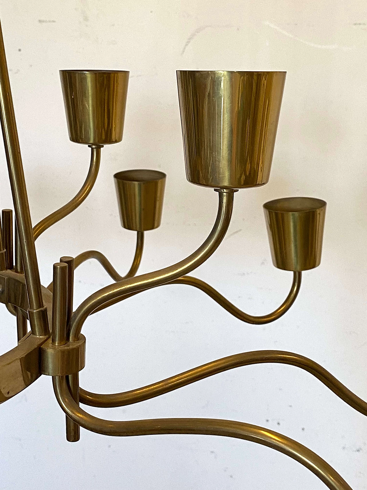 Eighteen-light brass chandelier attributed to Stilnovo, 1950s 10