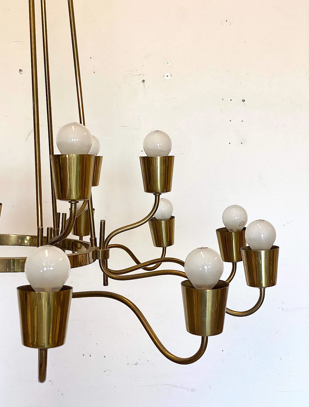 Eighteen-light brass chandelier attributed to Stilnovo, 1950s 11