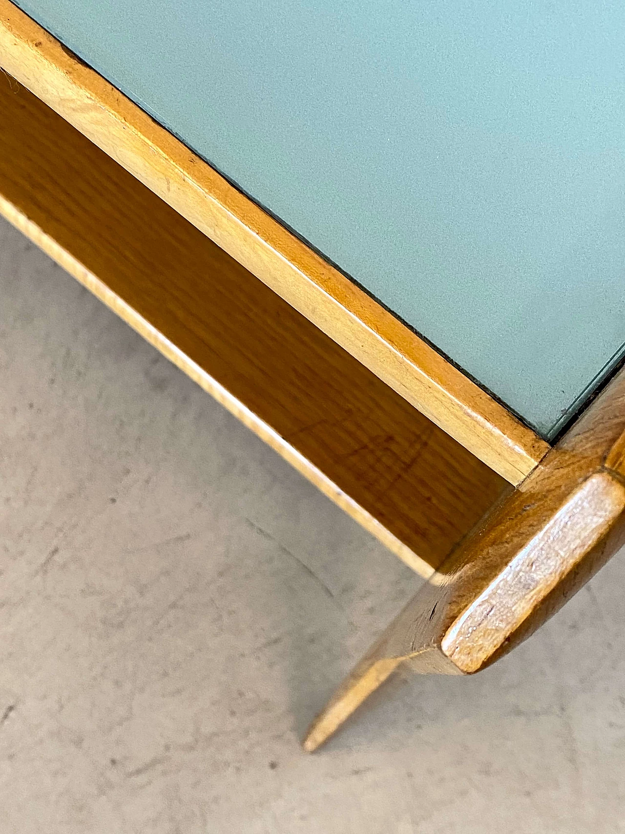 Wood bedside table with glass top in the style of Gio Ponti, 1950s 9