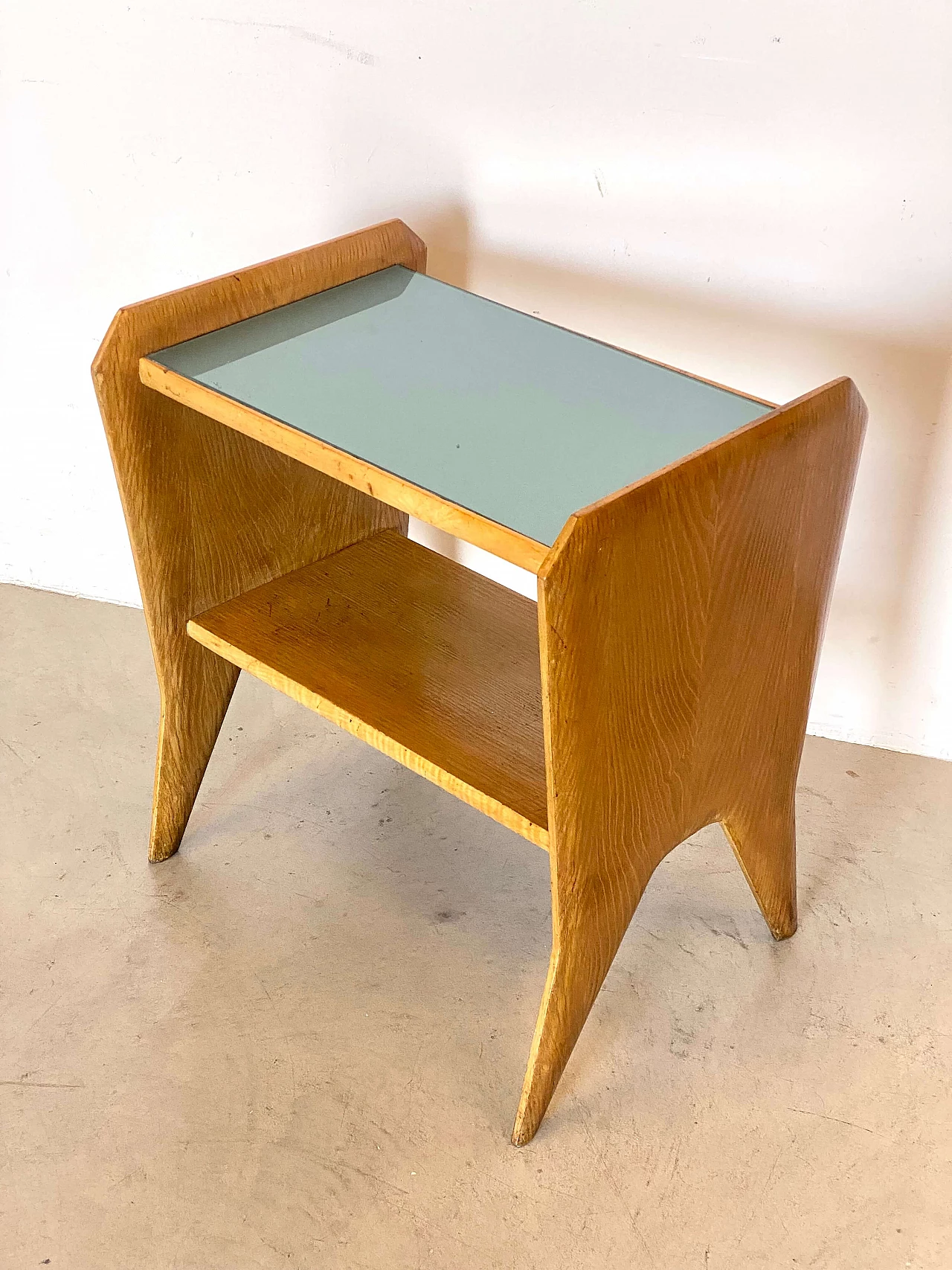 Wood bedside table with glass top in the style of Gio Ponti, 1950s 10