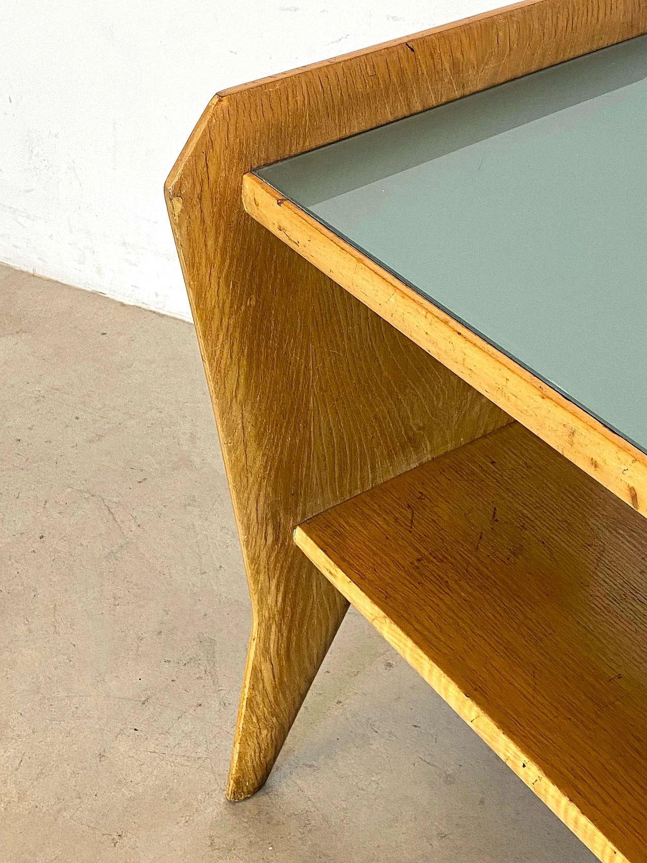 Wood bedside table with glass top in the style of Gio Ponti, 1950s 11