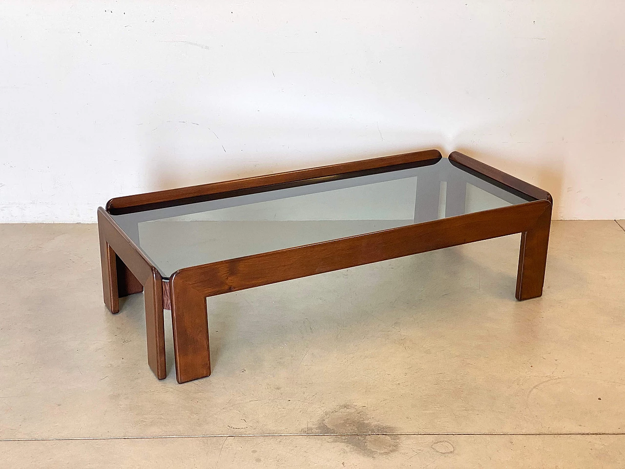 Beech and smoked glass coffee table in the style of Afra and Tobia Scarpa, 1960s 1