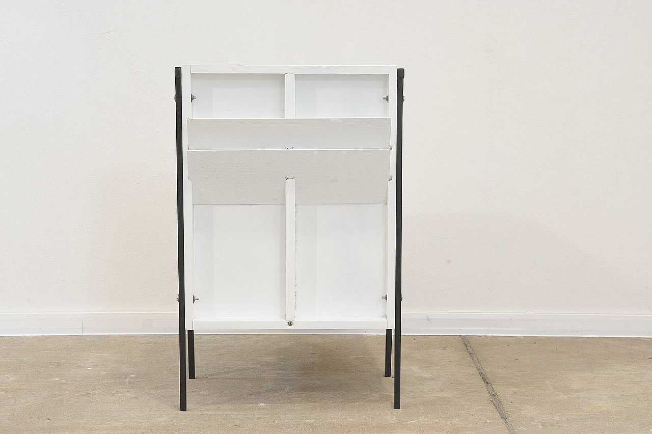 Cassettiera in faggio di Tatra Nabytok, anni '60 14