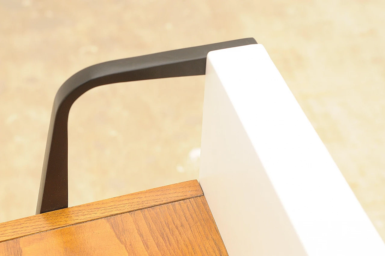 Cassettiera in faggio di Tatra Nabytok, anni '60 18