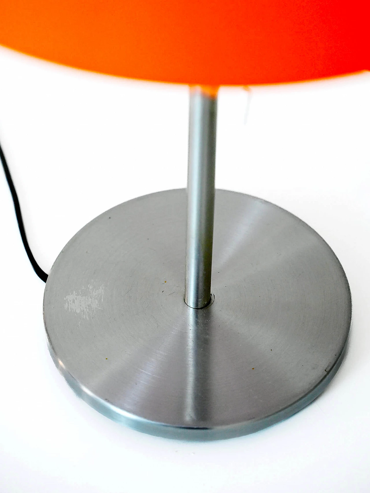 Lampada da tavolo scandinava in metallo, anni '70 4