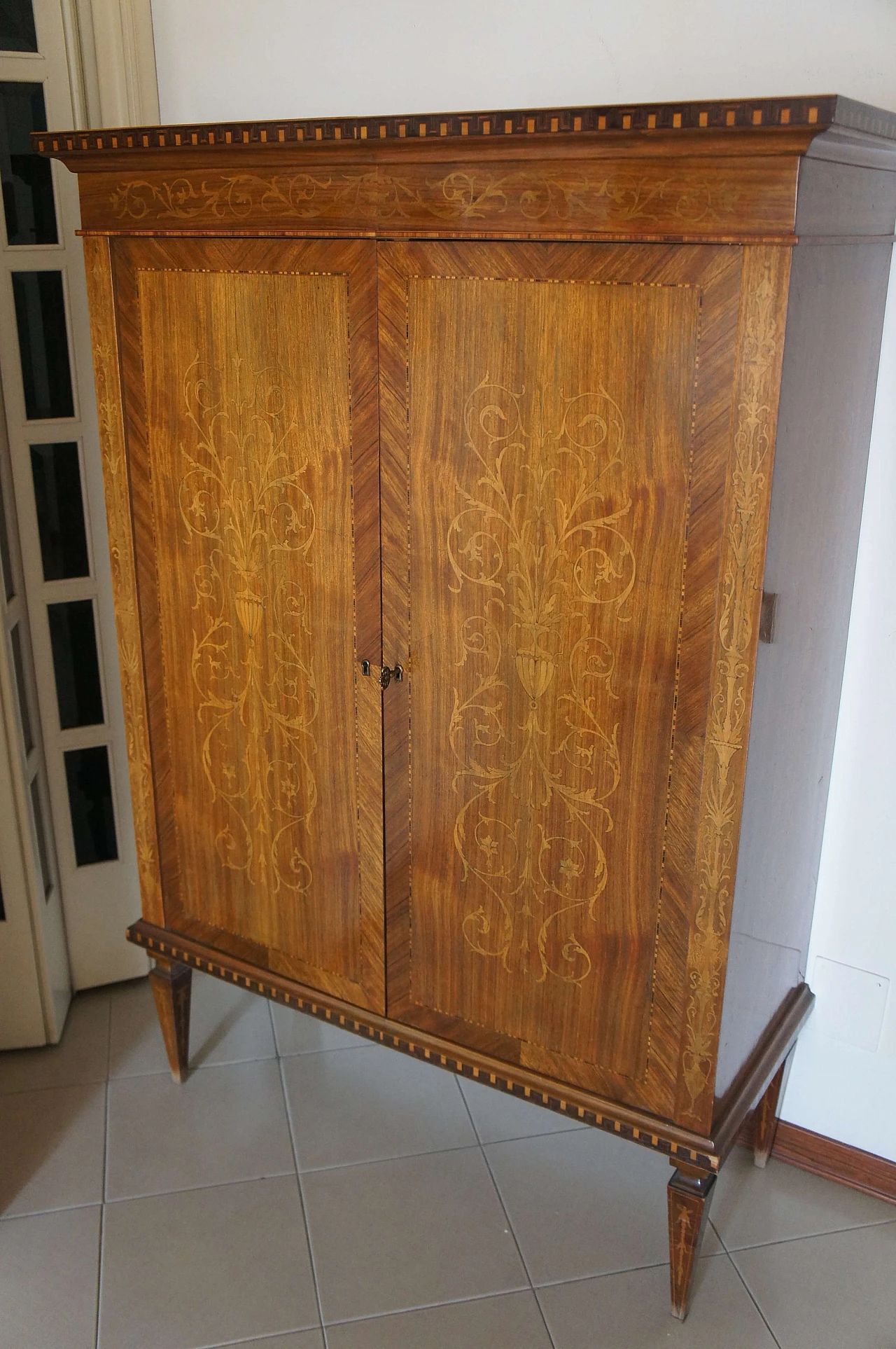 Walnut sideboard with bois de rose inlay, 1940s 8