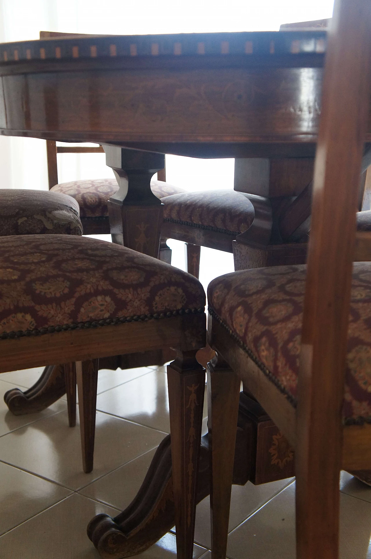 8 Chairs and extending walnut table with fine inlays, 1940s 1