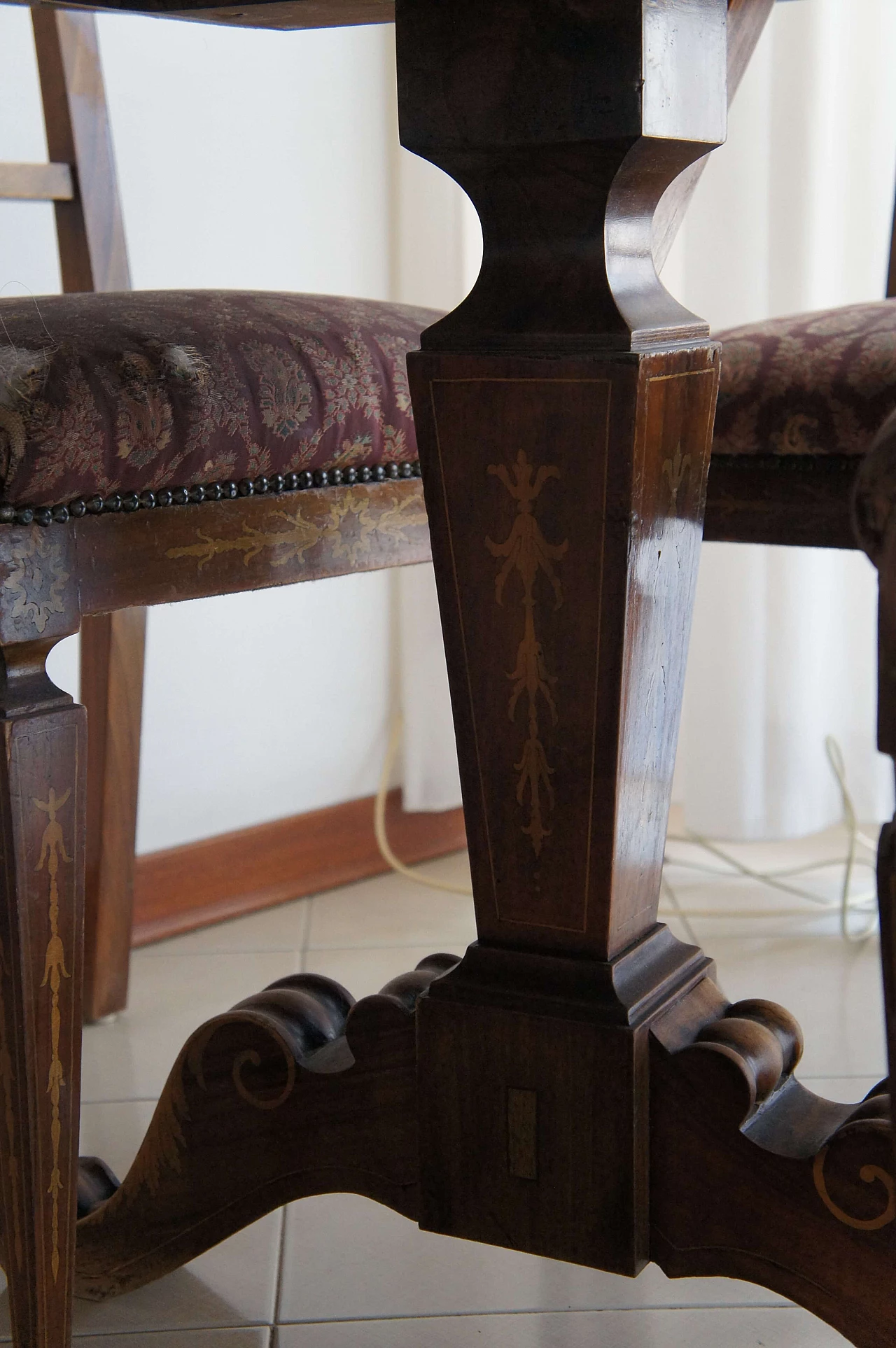 8 Chairs and extending walnut table with fine inlays, 1940s 9