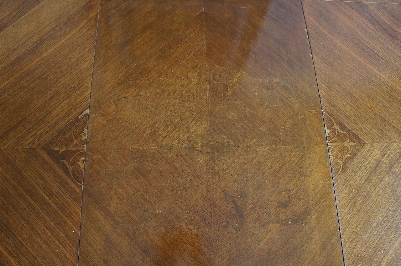 8 Chairs and extending walnut table with fine inlays, 1940s 20