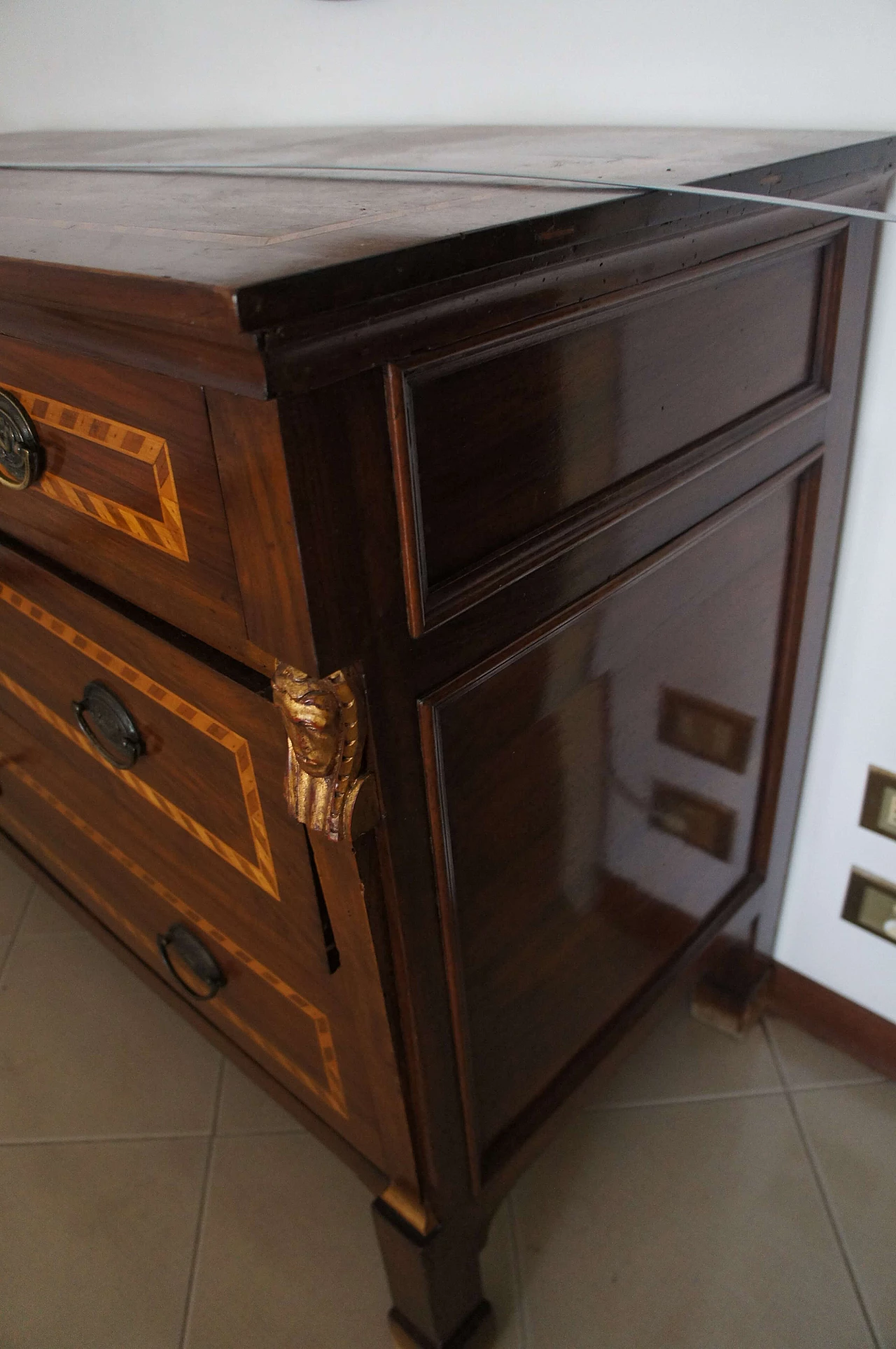 Cassettone Luigi XVI in noce intarsiato, '800 10