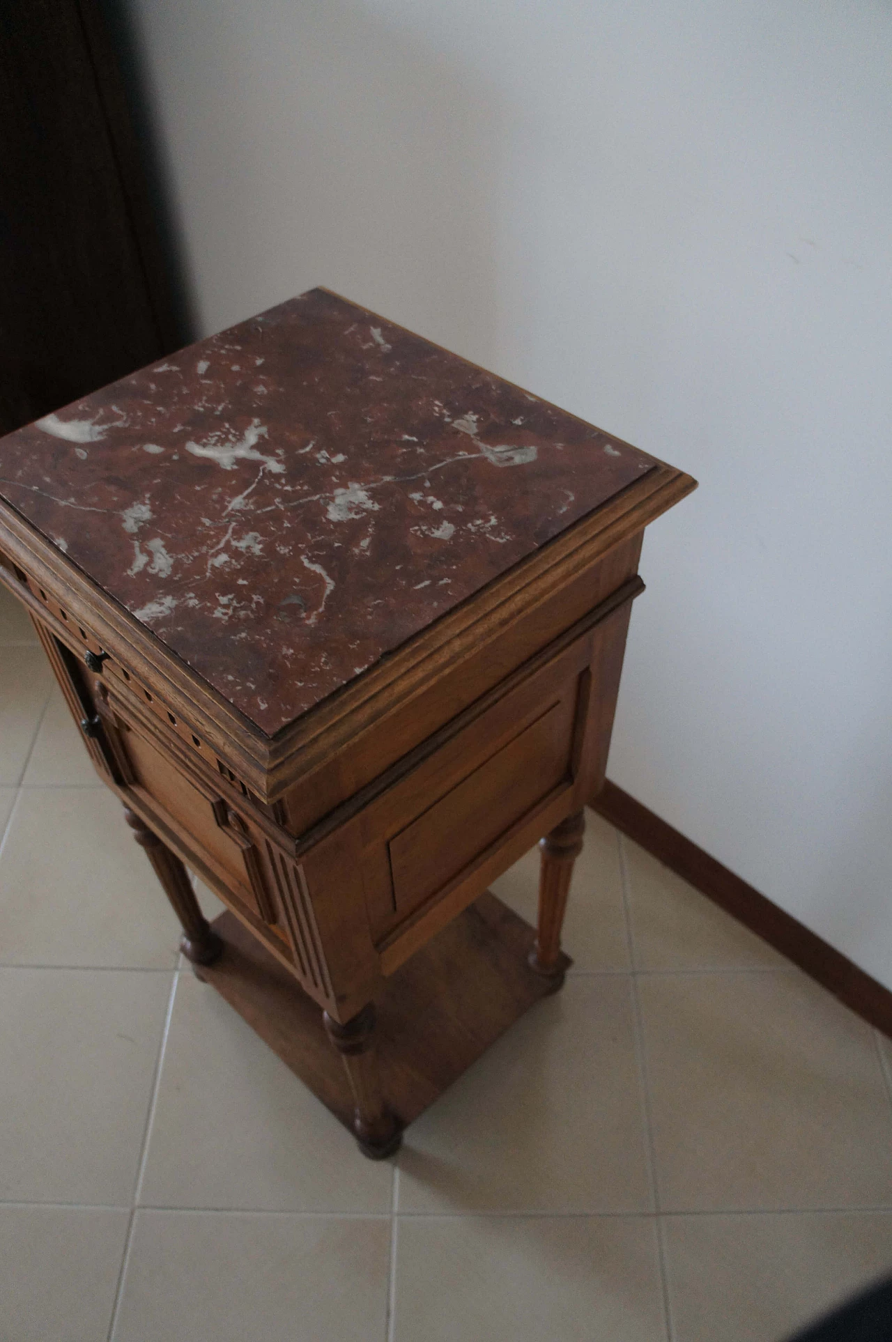 Comodino Napoleone III in legno con piano in marmo, fine '800 4