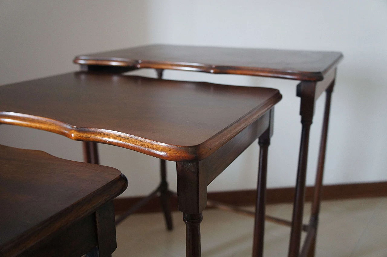 3 Tavolini ad incastro in mogano, anni '40 3