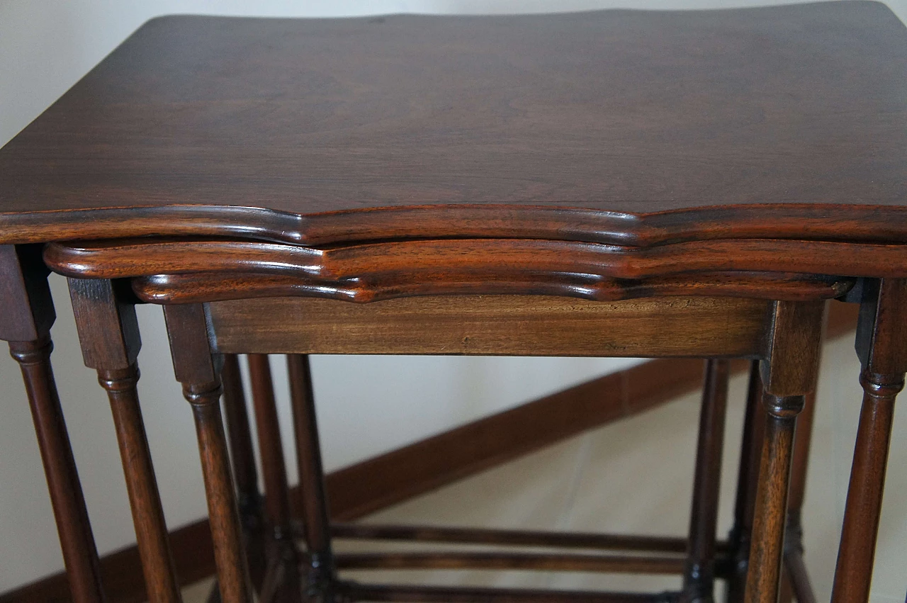 3 Tavolini ad incastro in mogano, anni '40 9