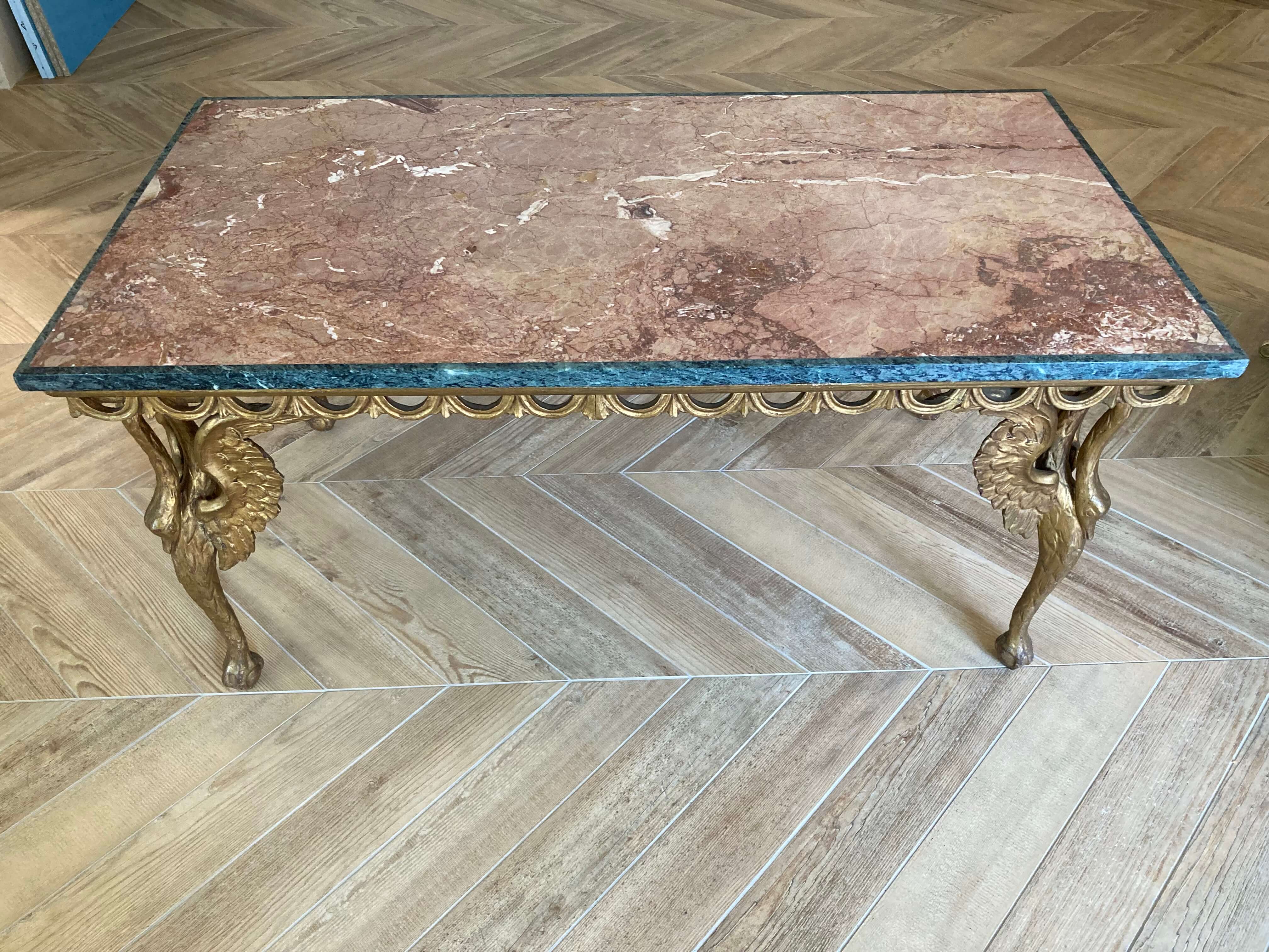 Tavolino in legno con piano in marmo Rosso Imperiale e Verde Alpi