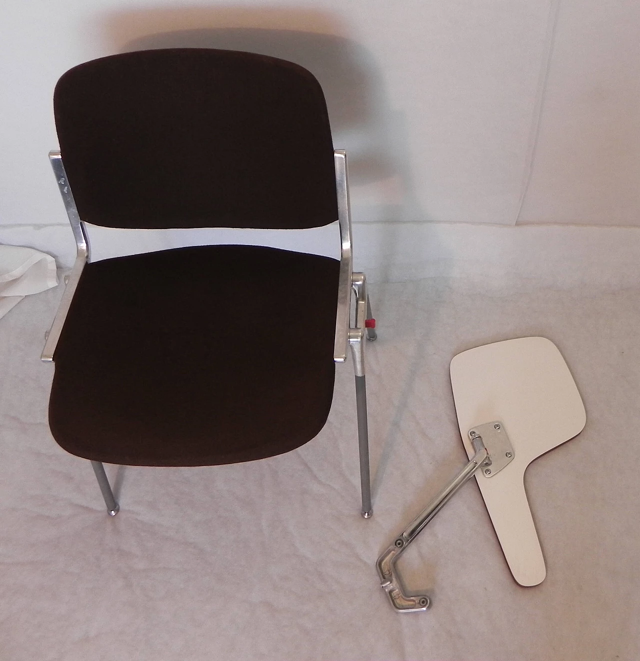 Pair of DSC 106 chairs by Giancarlo Piretti for Anonima Castelli, 1970s 14