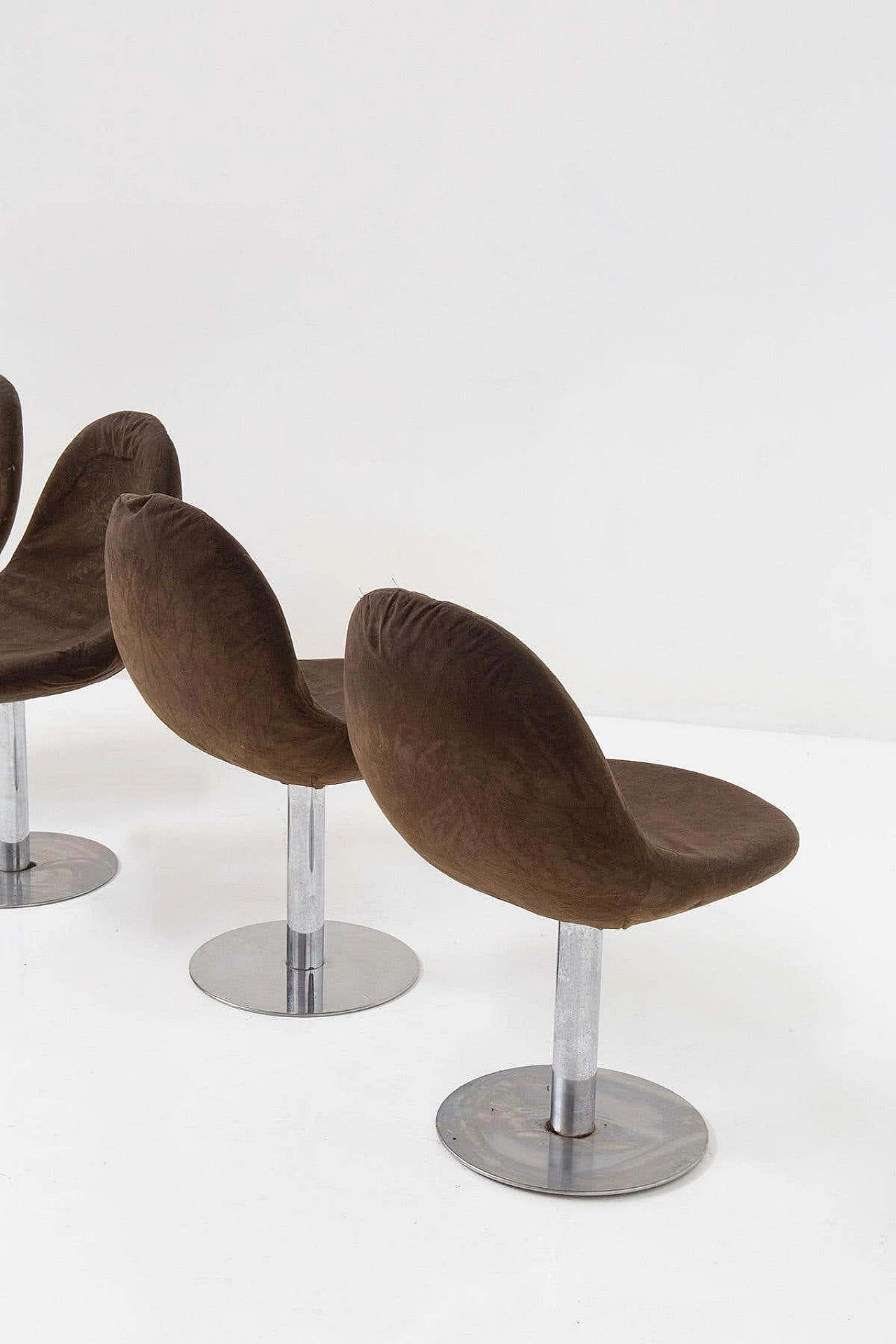 4 Space Age chairs in metal and velvet, 1970s 5