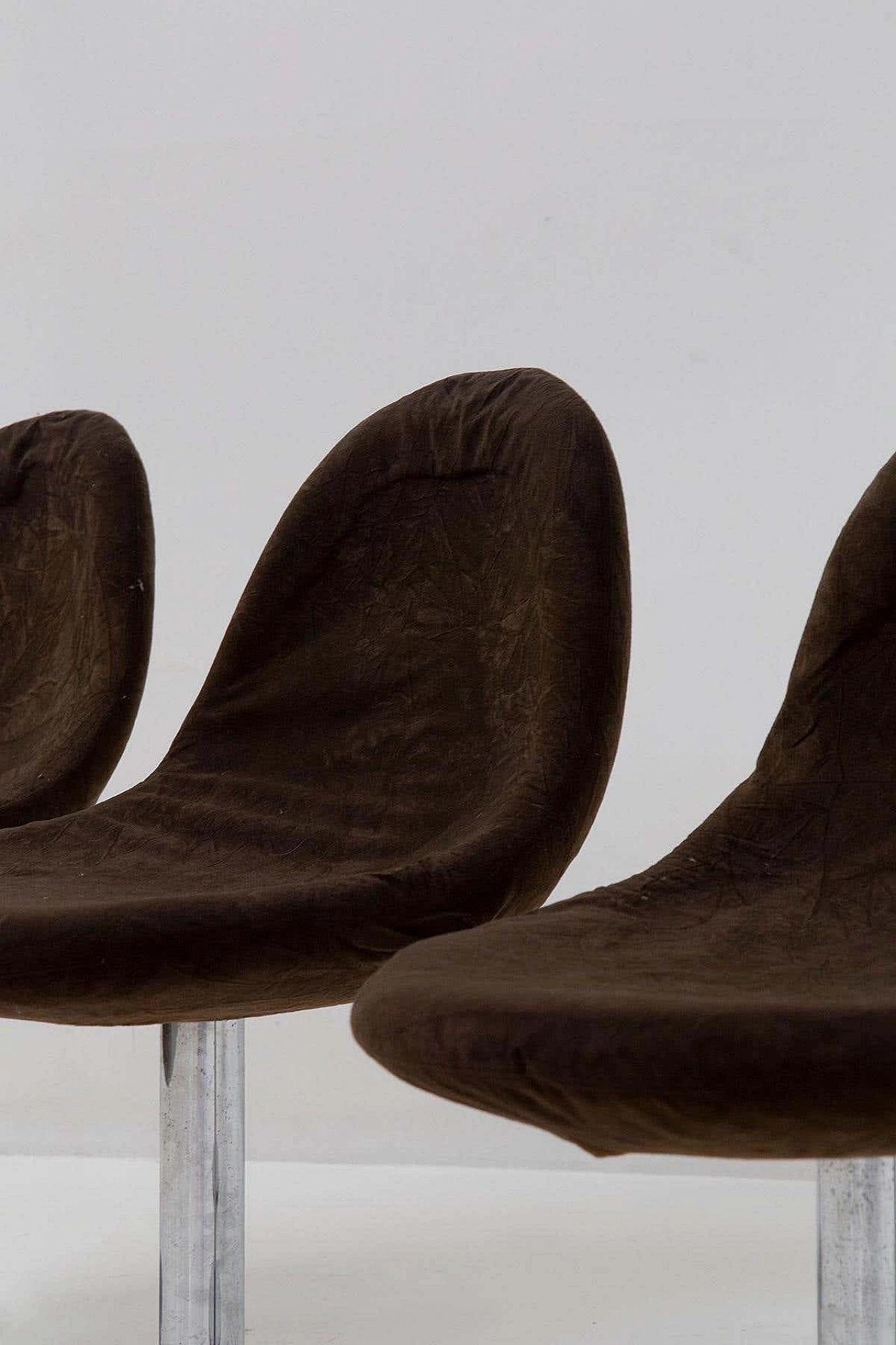 4 Space Age chairs in metal and velvet, 1970s 8