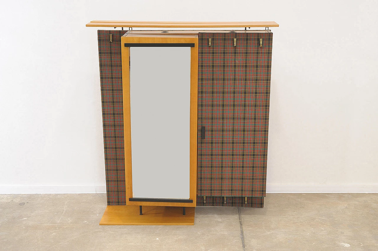 Appendiabiti da ingresso con scarpiera di AGP Holz, anni '60 2