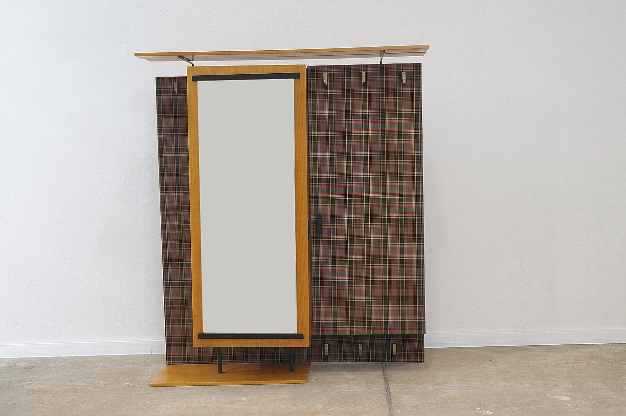 Appendiabiti da ingresso con scarpiera di AGP Holz, anni '60 6