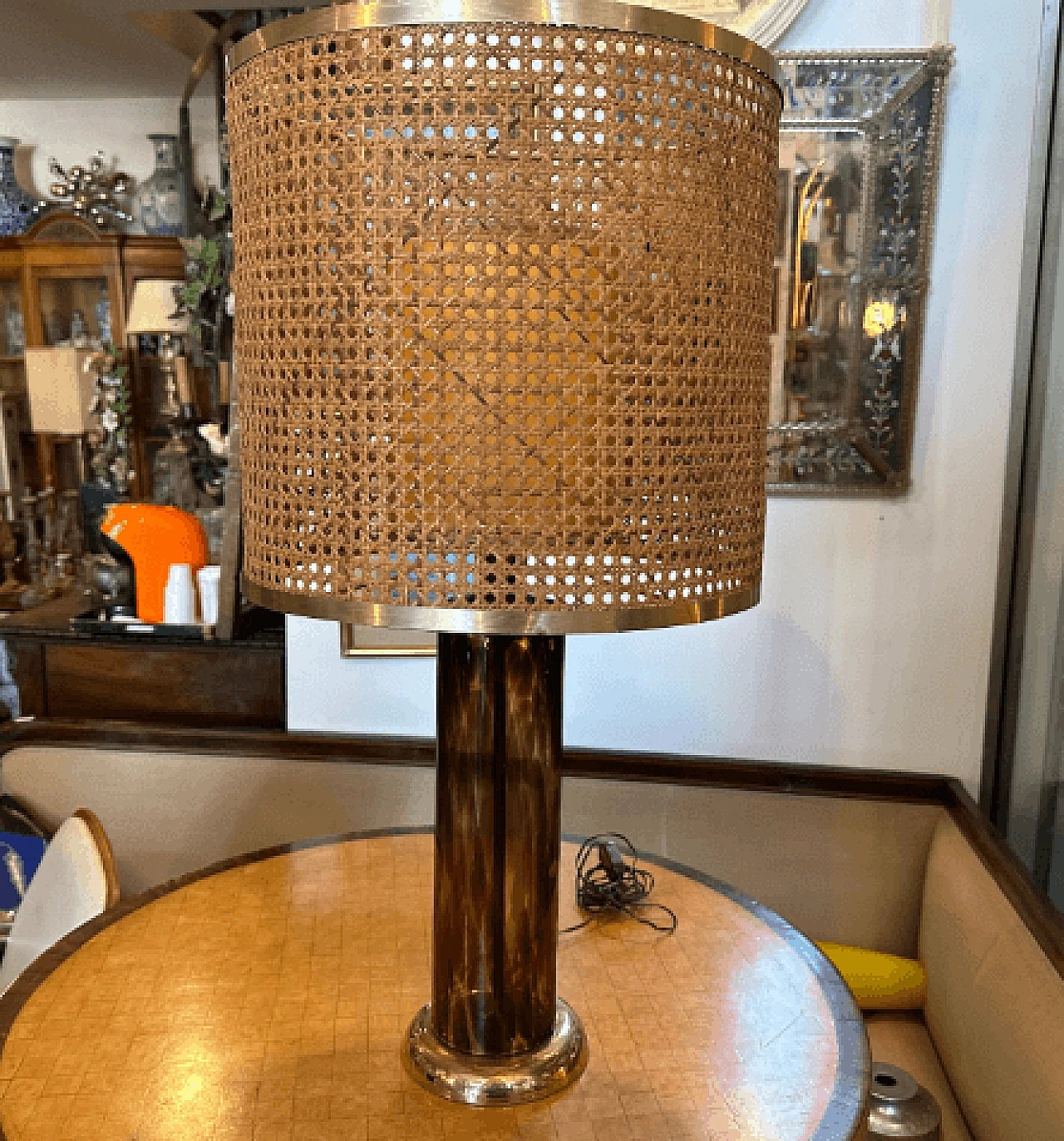 Lampada da tavolo in ottone, vetro tartarugato e paglia di Vienna, anni '70 3